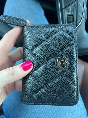Small CHANEL Black Quilted Caviar Leather wallet with Gold CC